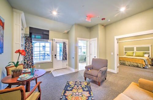 Downtown Branson House | Steps to Branson Landing: Cozy Downtown Cottage!