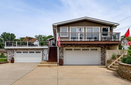 Cedar Lake House | Steps to Cedar Lake! Group Getaway w/Game Room