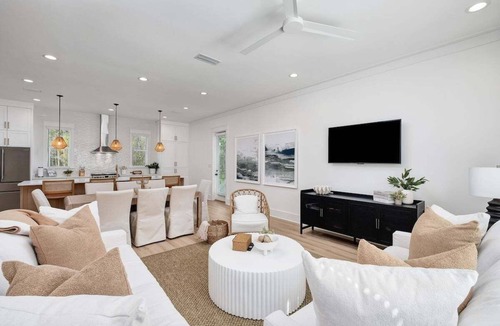 Treetop House | Steps to Community Pool & Seacrest! 4 Bikes Included, Beach Tram! Pet Friendly