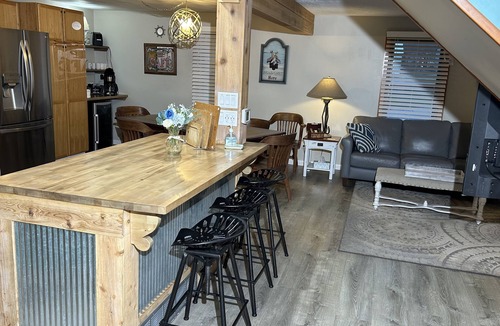Lakeside Villa | Steps to Lake Erie near Lakeside & Port Clinton - Private Hot Tub & Recreation
