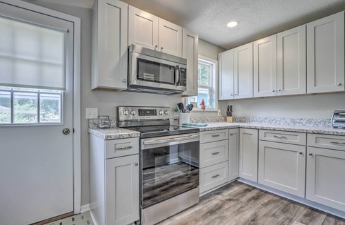 Camdenton Cottage | Steps to Lake of the Ozarks: Family Home w/Views!