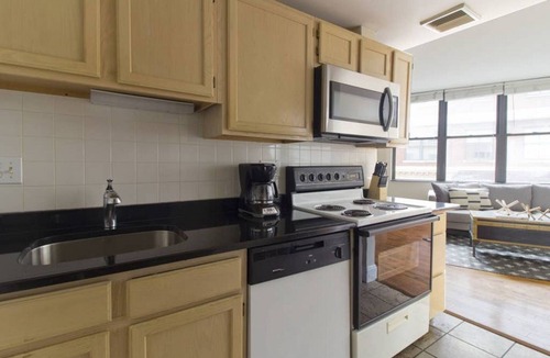 Boston Financial District Apartment | Steps to North End, Aquarium, and all Touristy spots. Nearby to Hospitals, ideal for medical stays.