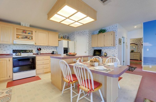 Vista del Lago House | Steps to Pool: Winter Garden House w/Lanai!