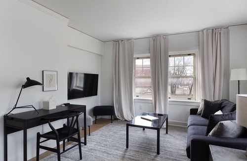 Midtown - Westport Apartment | Steps to Shops, Eats | Easy Access + W&D | Zencity