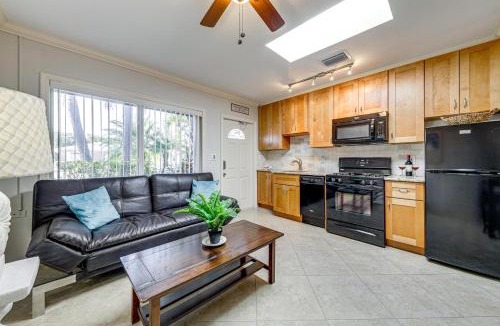 Pompano Beach Villa | Steps to Shore! 2 Pompano Beach Villas w/Pool