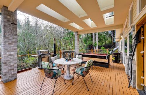 Tillicum House | Steps to Shore: Seaside Olympia Retreat w/Hot Tub