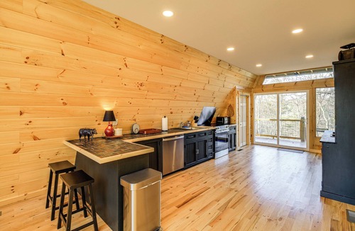 Piney Creek Cabin | Steps to State Park! A-Frame Cabin in Piney Creek