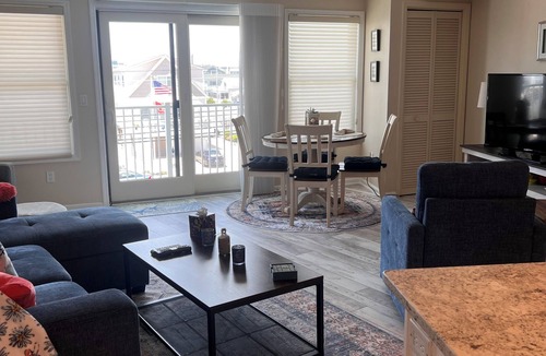 Ship Bottom Condo | Steps to the Beach, Pool, Shopping, Restaurants and Bars.Fun.