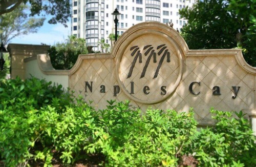 Park Shore Condo | Steps to the beach w/a beautiful pool view CL0101