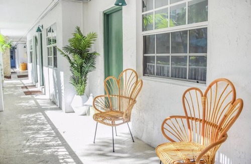 Key Biscayne Apartment | Steps to the Sand, Cozy 1 Bedroom Getaway with Pool -