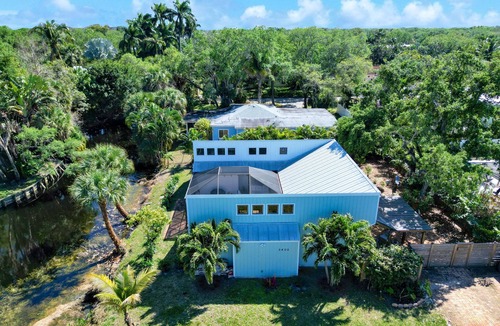 Palm Beach Gardens House | Steps to Water/Minutes to BEACH, BBQ, Fire Pit!