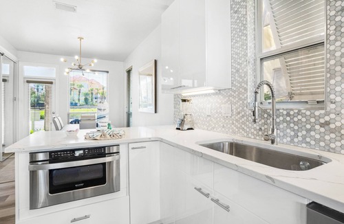 Destin House | 🌊Steps2Beach~Waterfront Villa~Pool~Destiny Beach Villas~4BR Between the Waters