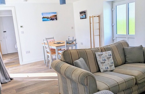 The Lizard House | Sterennyk barn conversion, The Lizard village,easy access to the sw coast path.