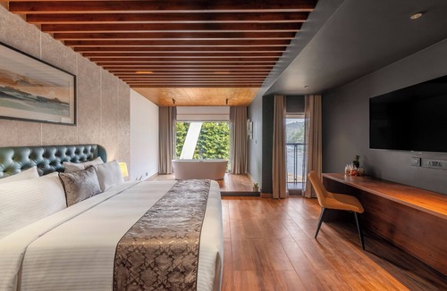 Perumbavoor Hotel | Sterling Athirappilly