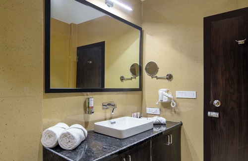 Udaipur Hotel | Sterling Balicha Udaipur