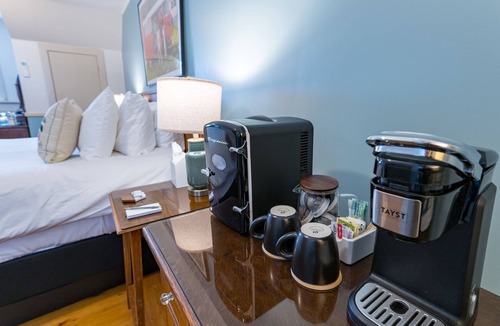 Stowe Bed & Breakfast | Sterling Mountain+Breakfast @the Brass Lantern Inn