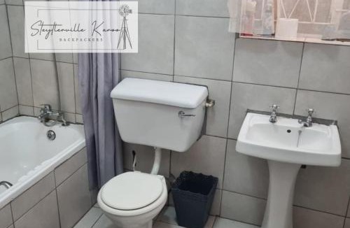 Steytlerville Hostel | Steytlerville Karoo Backpackers