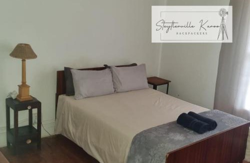 Steytlerville Hostel | Steytlerville Karoo Backpackers