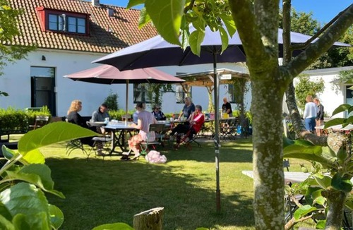 Loderup Hostel | STF Vandrarhem Backåkra