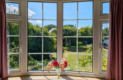 Emsworth Cottage | Still Waters, Emsworth - a cottage that sleeps 8 guests in 4 bedrooms