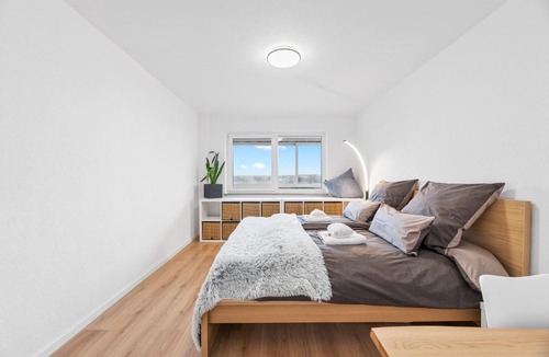 Sindelfingen Apartment | Stilvolle Suite mit Weitblick & Parkplatz