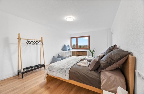 Sindelfingen Apartment | Stilvolle Suite mit Weitblick & Parkplatz