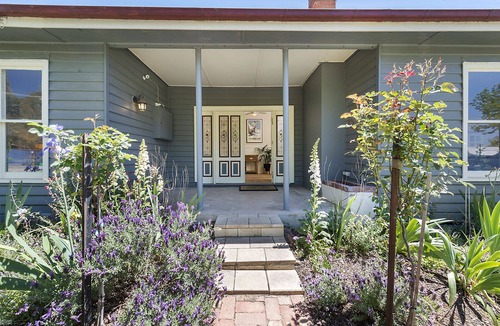 Mansfield House | Stirling Croft Mansfield | Family Retreat for 10 Near Mt Buller | Pet-Friendly
