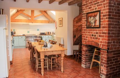 Eaton Mascott Cottage | Stockbatch Granary at Pitchford Estate