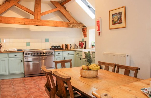 Eaton Mascott Cottage | Stockbatch Granary at Pitchford Estate