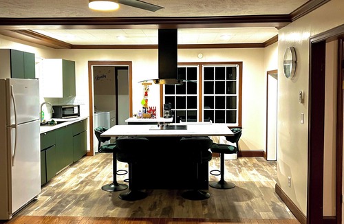 Rupert House | Stocked Pond: Country Retreat in Oglethorpe!