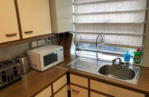 Larkhall Apartment | Stockwell Station Double Room