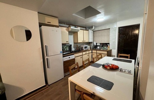 Larkhall Apartment | Stockwell Station Double Room