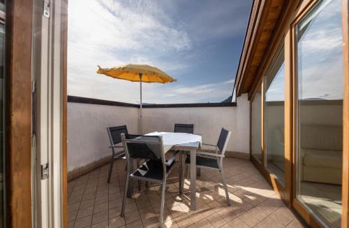 Caldaro Sulla Strada del Vino Apartment | Stompferhof Mansarde