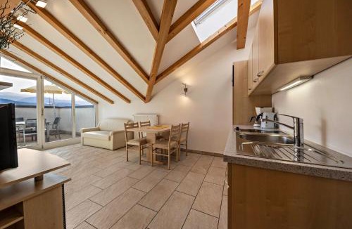 Caldaro Sulla Strada del Vino Apartment | Stompferhof Mansarde