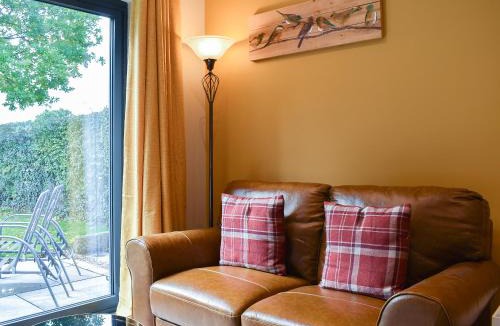 Chesterfield House | Stone Cottage