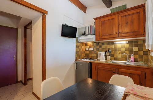 Joyeuse House | Stone Cottage in Mas de la Bastide Holiday Village