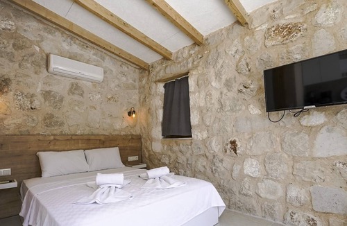 Kas House | Stone Flat w Pool and Garden in Antalya