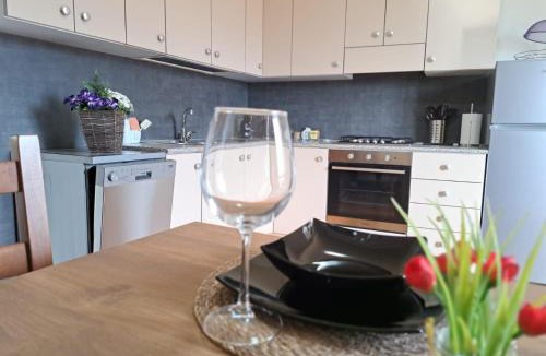 Solto Collina Apartment | Stone House