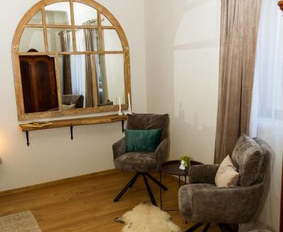 Targu Secuiesc Apartment | Stone House