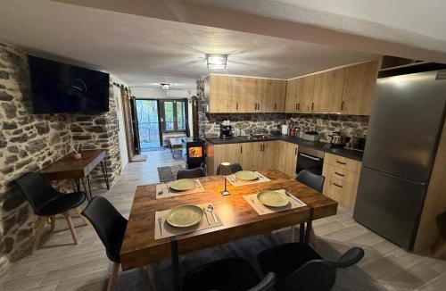 Seta House | Stone house seta