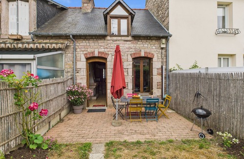 Erquy House | Stone house with garden for 4 people