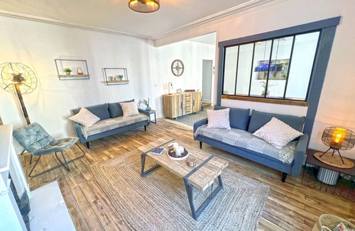 Poncin House | Stone house with jacuzzi 500m from the Ain 3bed 8p