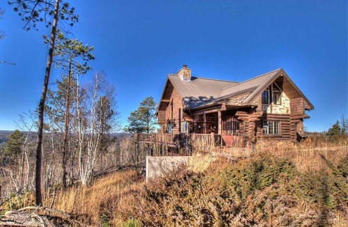 Lead Cabin | Stone Lodge-Panoramic Views, Lots of Space!
