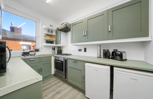 Golborne Apartment | Stone Pit Apartments
