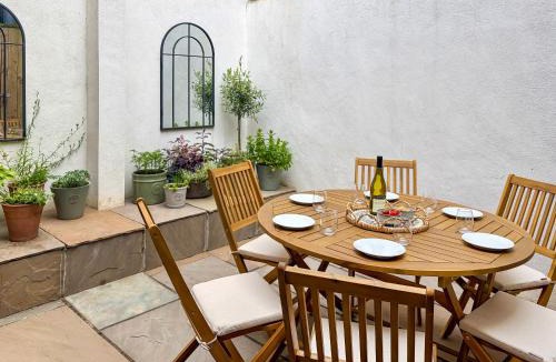 Richmond House | Stone's Throw