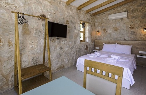 Kas House | Stone Vacation Flat w Pool in Kas