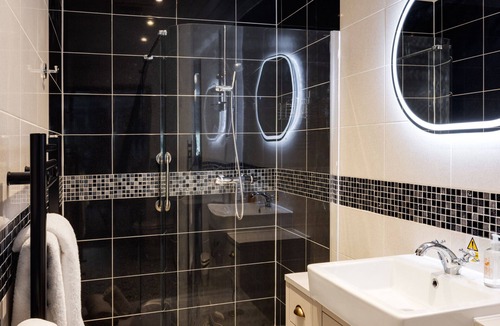 Hoole Hotel | Stone Villa