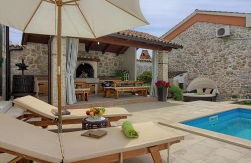 Dracevac Villa | Stone villa Parentium with private pool in Porec