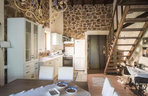 Aristotelis House | Stone Villas
