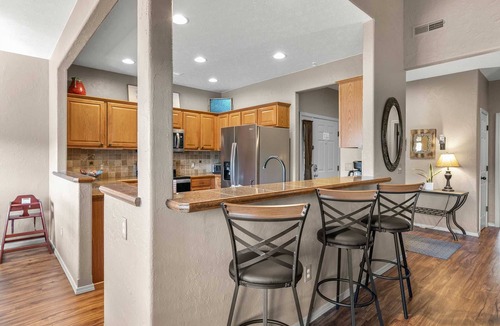 Branson West Condo | Stonebridge Villa - Golf course view - Great price for sleeping 10! Close to SDC.